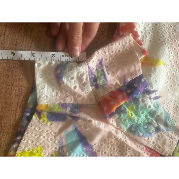 Trina Turk Sz 4 Corbin 2 Shorts Vibrant Colorful White Eyelet- Excellent - Picture 4 of 6